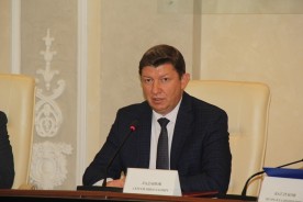 Депутаты приняли в собственность города два объекта и наметили план развития детского спорта