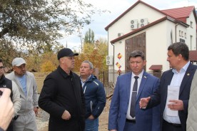 Депутаты проинспектировали сквер «Дружба»