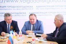 Депутат Государственной Думы Виктор Дерябкин встретился с лидерами профсоюзного движения Волгодонска
