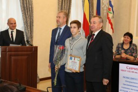Юные таланты Волгодонска получили именную поддержку