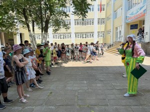Детский праздник «Здравствуй, лето!» состоялся в 8 округе