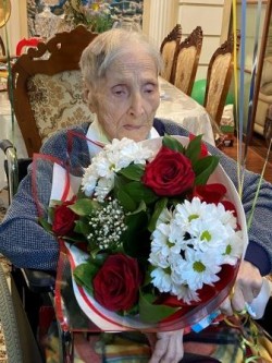 Округ 18. Труженику тыла Анастасии Ханзафаровой 101 год