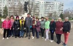 Округ 18. С праздником, соседи!