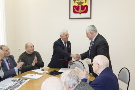 Президиум Совета ветеранов поздравил Волгодонскую городскую Думу с 20-летием