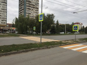 Округ 18. На проспекте Курчатова новый пешеходный переход.