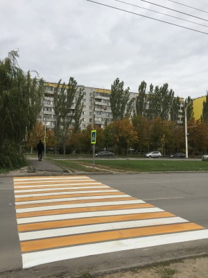 Округ 18. На проспекте Курчатова новый пешеходный переход.