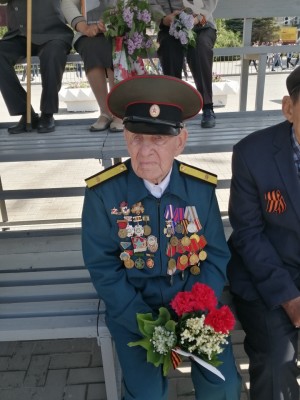 Ветераны 10 округа приняли участие в мероприятие на площади "Победы"