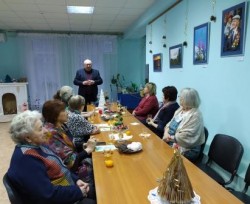 Депутат Алексей Бородин поздравил актив округа с Новым годом