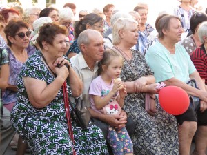 Депутат округа № 4 подарил жителям праздник в честь дня рождения Волгодонска