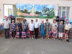 Депутат округа № 4 подарил жителям праздник в честь дня рождения Волгодонска