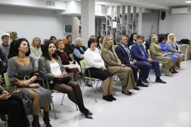 Сергей Ладанов поздравил педагогов с Днём музыки