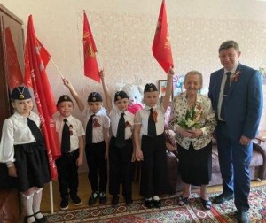 Округ 18. С праздником, соседи!