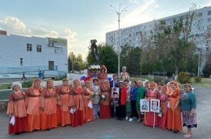 Округ 18. С праздником, соседи!