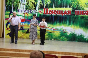 Депутат Пётр Горчанюк поздравил первоклассников избирательного округа №15 с Днём Знаний.