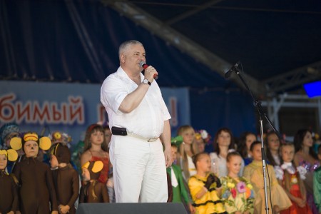 Петр Горчанюк поздравил волгодонцев с Днем города