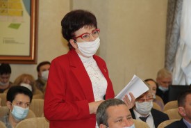 Глава Администрации Виктор Мельников представил перед депутатами отчет работы за прошлый год