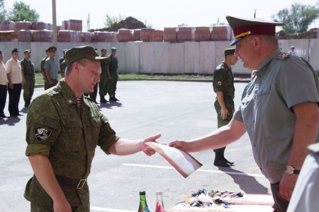 45 военнослужащих внутренних войск получили ключи от служебных квартир