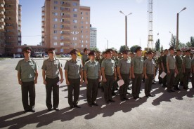 45 военнослужащих внутренних войск получили ключи от служебных квартир
