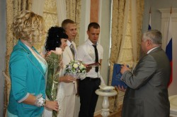 В Волгодонске зарегистрировали 1000 семейную пару (видео)