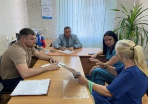 Округ 18. Депутат Законодательного Собрания Максим Гелас провел прием в нашем микрорайоне