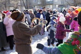 В микрорайонах завершились народные гуляния, посвященные проводам зимы