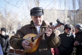 В микрорайонах завершились народные гуляния, посвященные проводам зимы