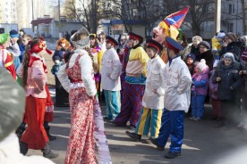 В микрорайонах завершились народные гуляния, посвященные проводам зимы