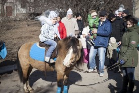 В микрорайонах завершились народные гуляния, посвященные проводам зимы