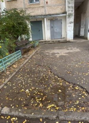 Округ 18. Площадки перед подъездами 5 и 8  на Строителей,20 отремонтированы