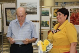 Автор герба Волгодонска Виктор Николайчик отметил своё 80-летие выставкой