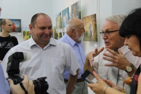 Депутат Георгий Ковалевский поздравил участников международной фотовыставки «Мой мир»