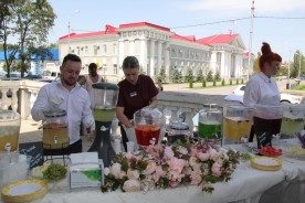 Заместитель председателя Волгодонской Думы поздравил работников торговли с профессиональным праздником