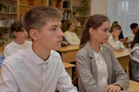 Сергей Ладанов провел атомный урок для школьников