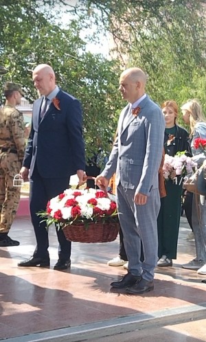 ОКРУГ 25 Подвигом славны твои земляки!