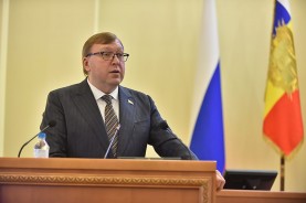Василий Голубев выступил с отчетом за 2022 год перед донскими депутатами