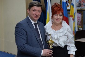 Сергей Ладанов наградил финалистов Всероссийского турнира по плаванию среди детей и подростков с ограниченными возможностями здоровья