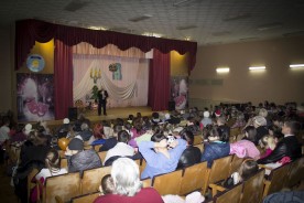 В микрорайонах Волгодонска проходят новогодние мероприятия с участием депутатов городской Думы
