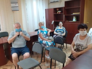 В Волгодонске депутат Георгий Ковалевский провел встречу с активом совета ветеранов округа № 4 