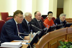 И.о. председателя Думы-главы города Игорь Батлуков принял участие во внеочередном заседании Законодательного Собрания РО