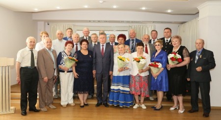 Памятный знак «80 лет Ростовской области» вручен в День России известным волгодонцам