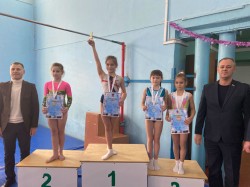 Игорь Батлуков посетил традиционное первенство по спортивной гимнастике «Снежинка 2022»