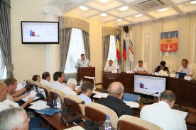 Депутаты определили «Почетного гражданина города Волгодонска», заслушали отчет полиции и отправились на депутатские каникулы