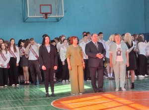 Последний звонок в школе 4-го округа