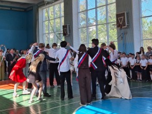 Последний звонок в школе 4-го округа