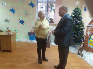 Депутат Георгий Ковалевский поздравил с Новым годом активных жителей округа № 4 Волгодонска