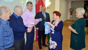 Депутат Георгий Ковалевский поздравил женщин округа № 4 с весенним праздником