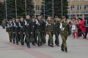 Депутат Георгий Ковалевский помог с новой формой для патриотической команды школы №9