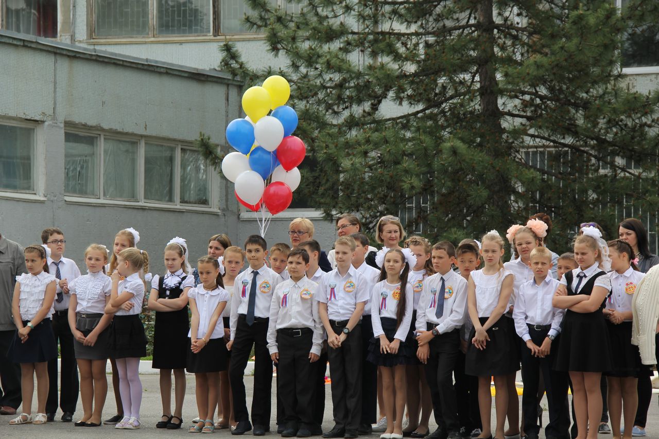 Школа 1 21. 13 Школа Волгодонск. Школа 13 Волгодонск учителя. Школа номер 13 город Волгодонск. Учителя 11 школы Волгодонск.